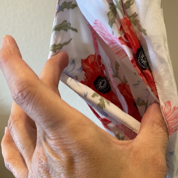 Floral Romper - Picture 4 of 8